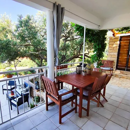 Weekend House Olive Garden Vakantiehuis