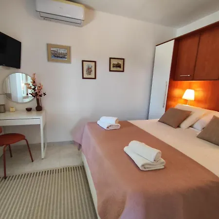 Weekend House Olive Garden